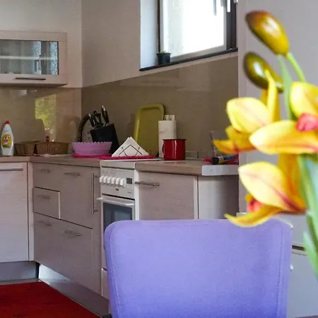 Sunshine Apartment *