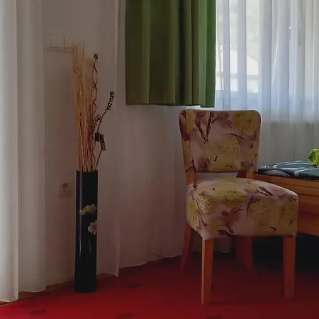 Sunshine Apartment *